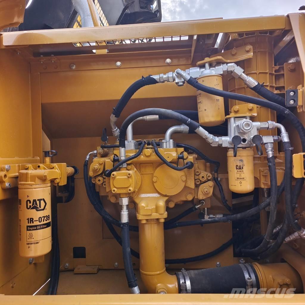 CAT 324 D2L Kāpurķēžu ekskavatori