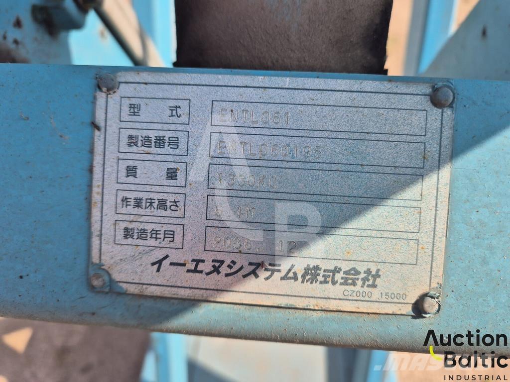  ENTL 061 Šķerveida pacēlāji