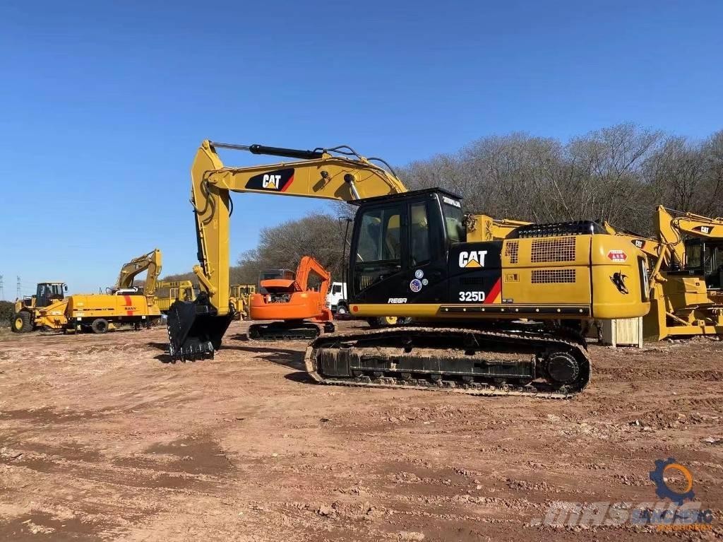 CAT 325D Kāpurķēžu ekskavatori