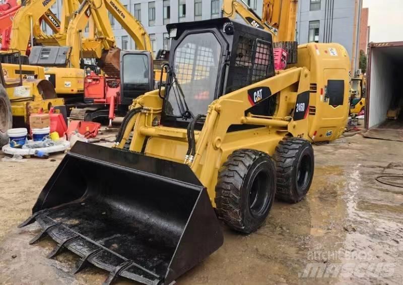 CAT 246 D Lietoti riteņu kompaktiekrāvēji