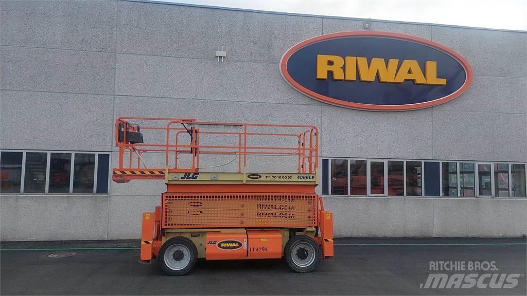 JLG 4069LE Šķerveida pacēlāji