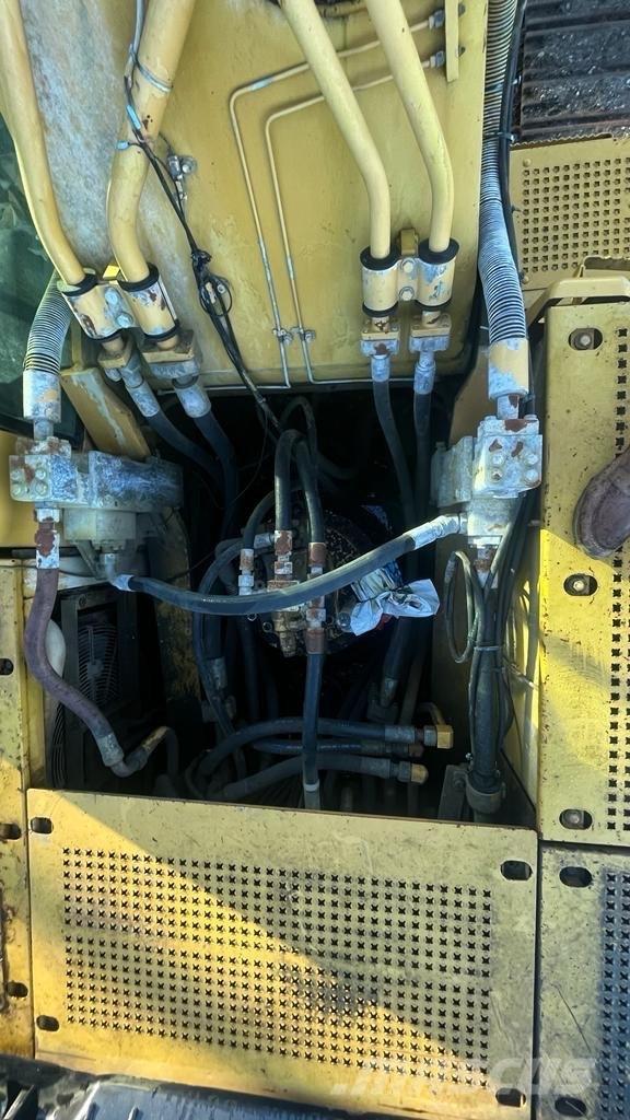 CAT 330 C LC Kāpurķēžu ekskavatori