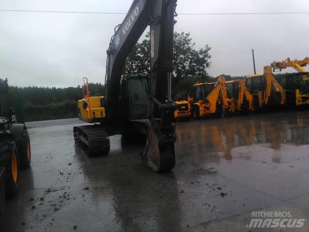 Volvo 210 C Kāpurķēžu ekskavatori