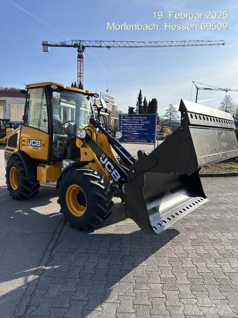JCB 406 Iekrāvēji uz riteņiem