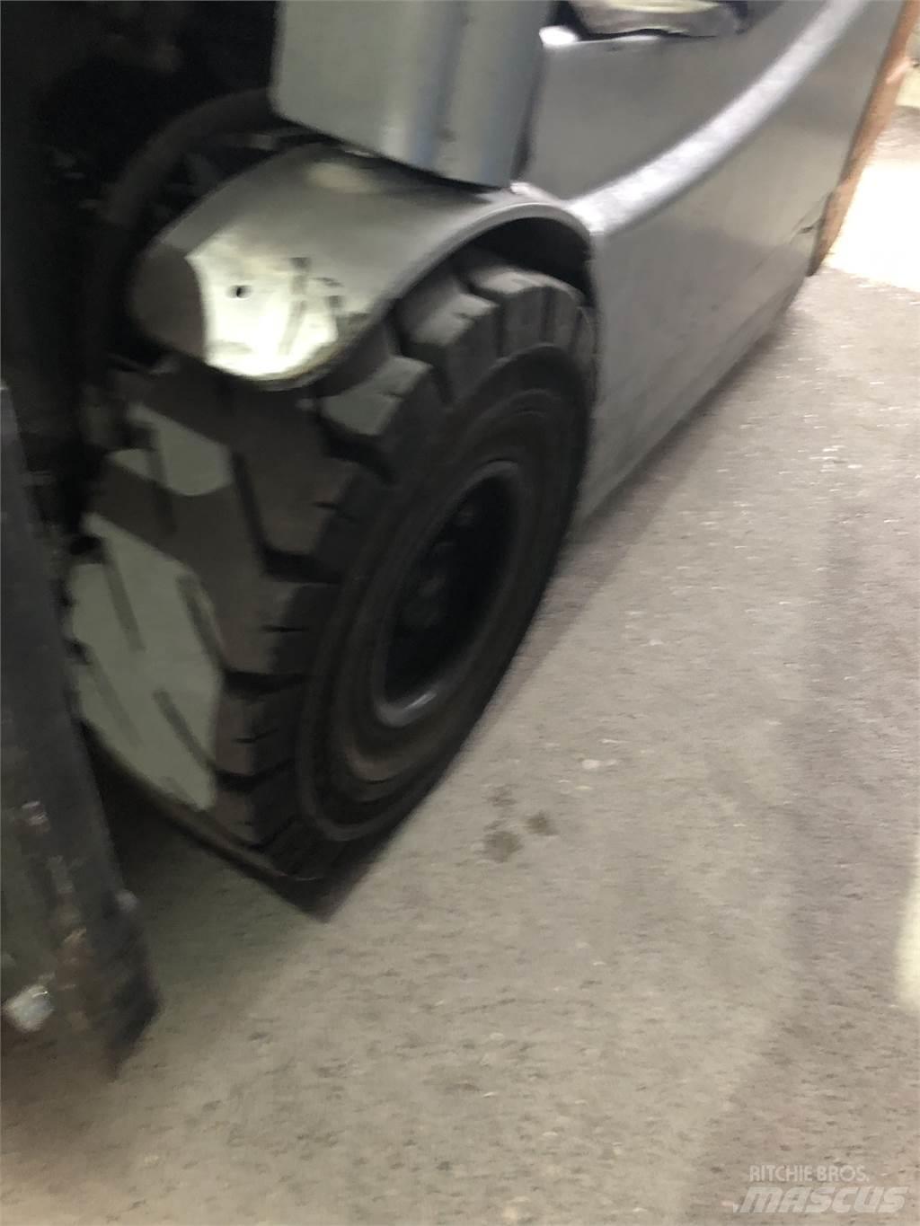 Still RX50-16 Elektriskie iekrāvēji