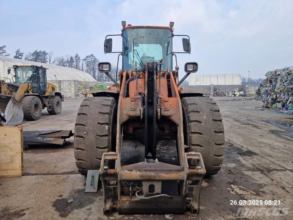 Doosan DL 250 Iekrāvēji uz riteņiem