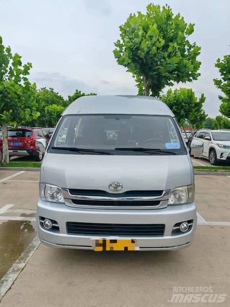 Toyota Coaster Starppilsētu autobusi