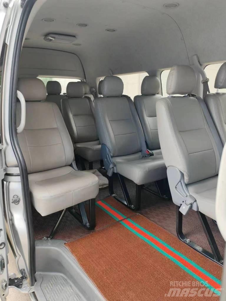 Toyota Coaster Starppilsētu autobusi