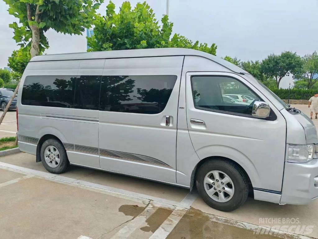 Toyota Coaster Starppilsētu autobusi