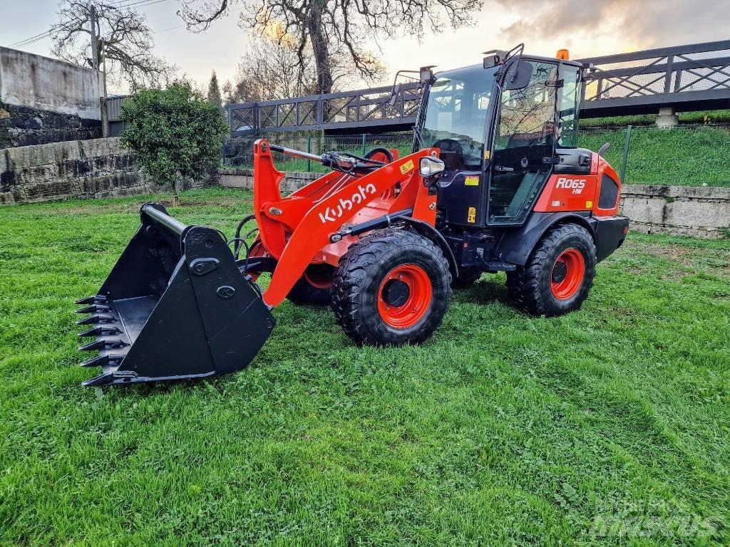 Kubota R 065 Iekrāvēji uz riteņiem