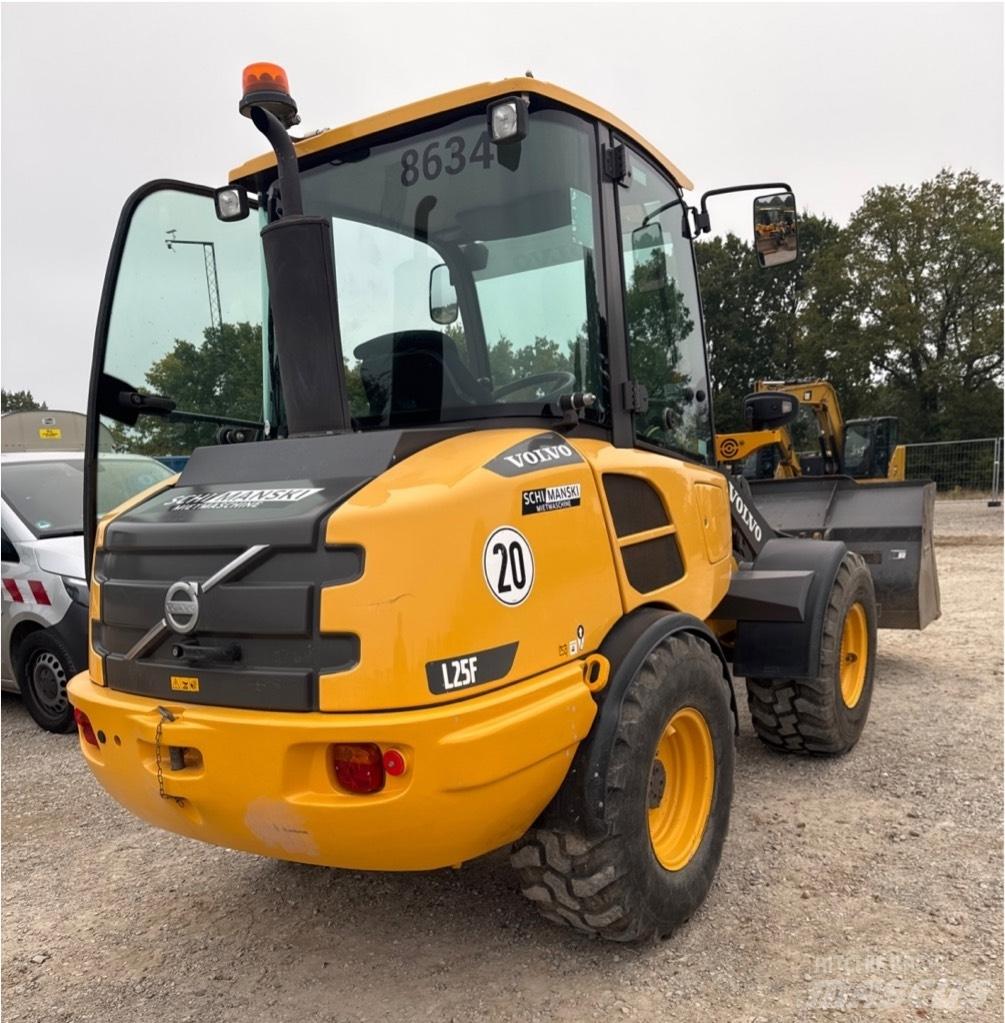 Volvo L25F Iekrāvēji uz riteņiem