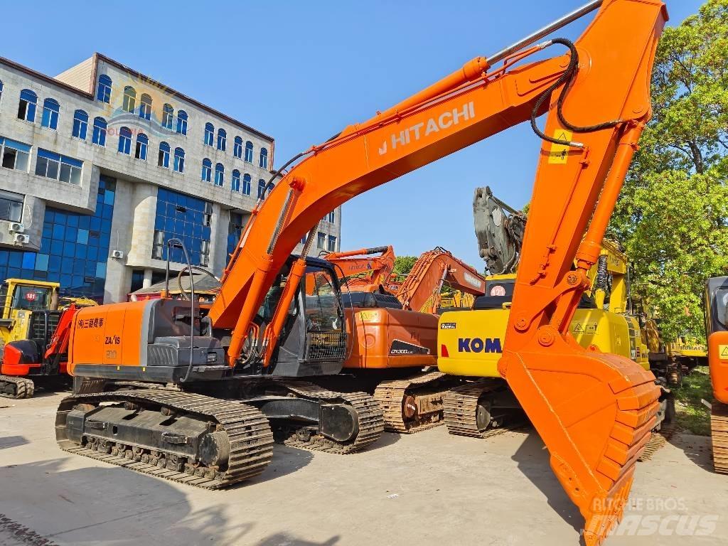 Hitachi ZX 210 Kāpurķēžu ekskavatori