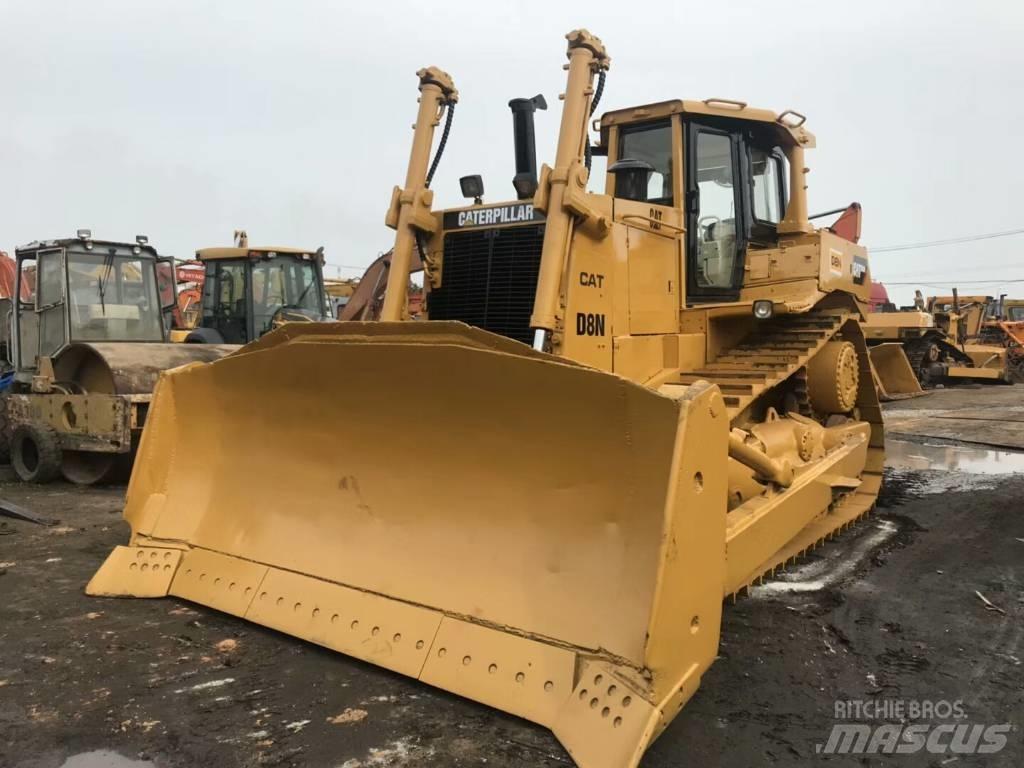 CAT D8R Kāpurķēžu buldozeri