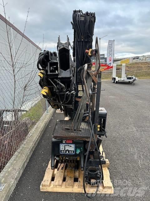 Hiab 122 B-3 CL Iekrāvēju krāni