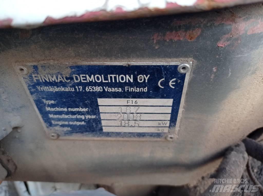 Finmac F16 Demontāžas ekskavators
