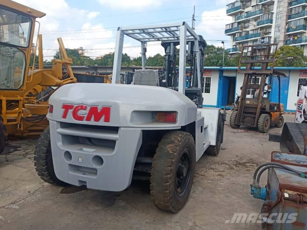 TCM FD 100 Tehnika ar dīzeļa dzinēju