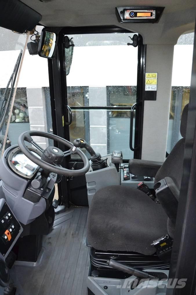 CAT 924 H Iekrāvēji uz riteņiem