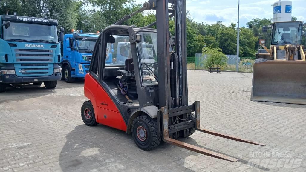 Linde H 25 D Tehnika ar dīzeļa dzinēju