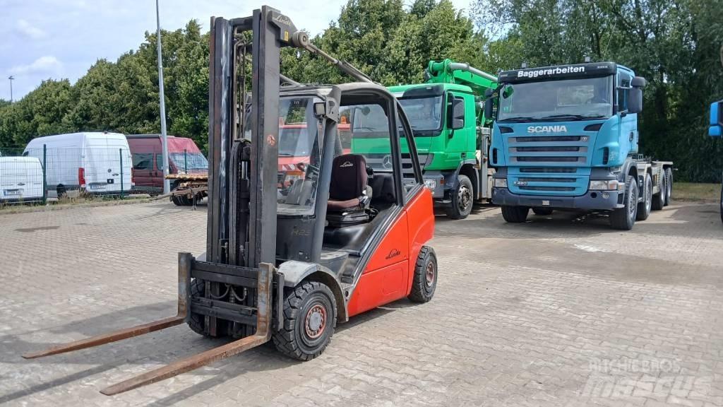 Linde H 25 D Tehnika ar dīzeļa dzinēju