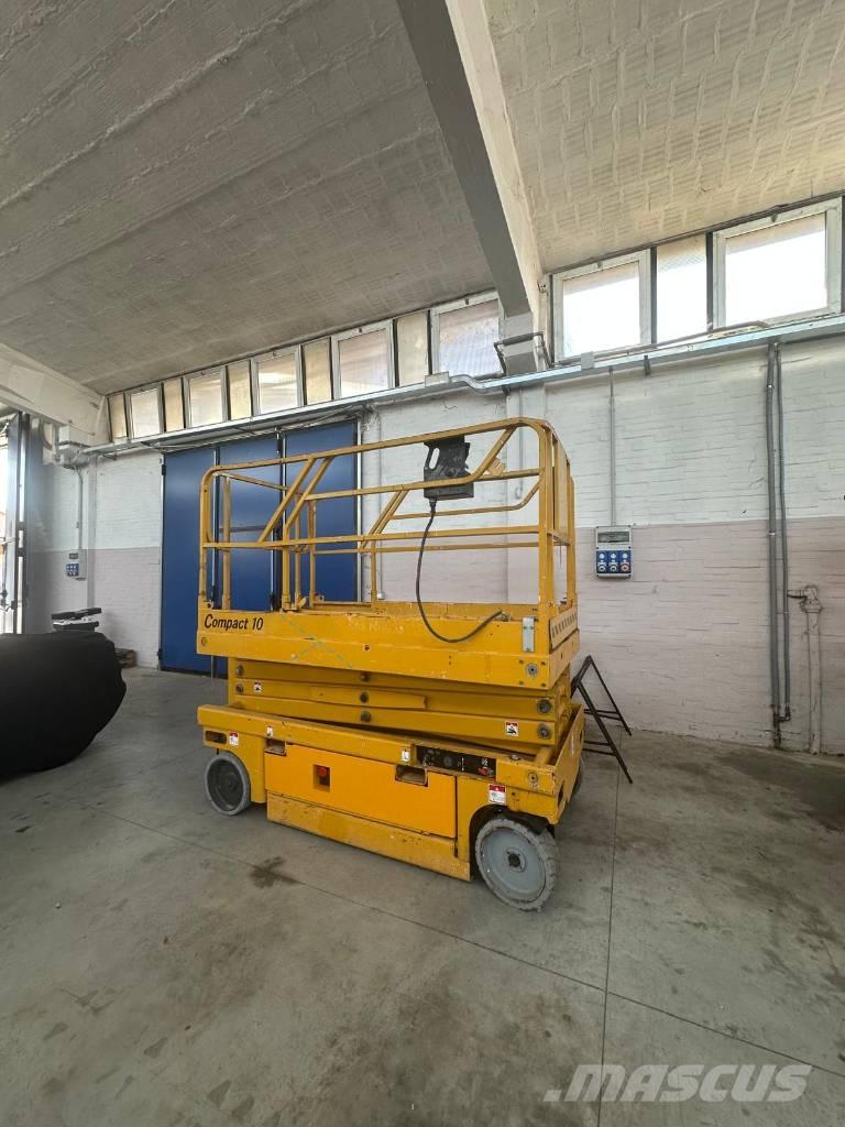 Haulotte Compact 10 Šķerveida pacēlāji