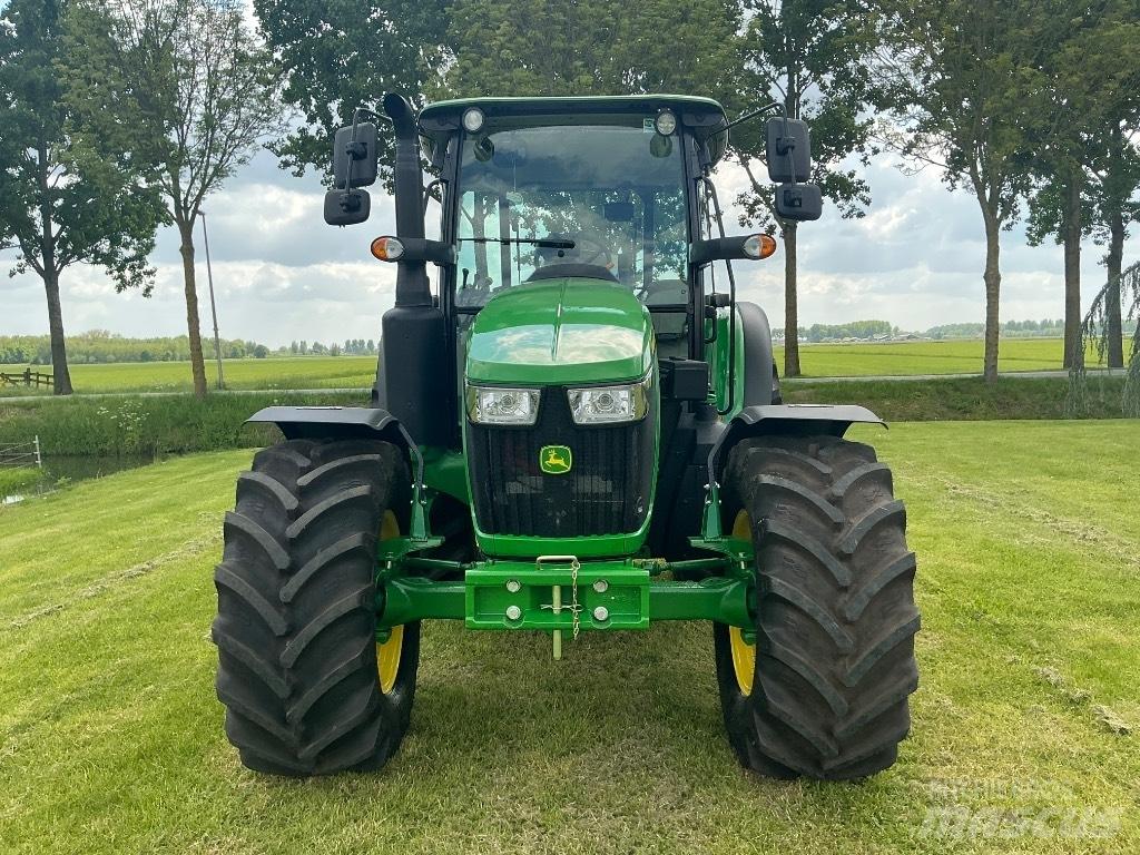 John Deere 5090 M Traktori