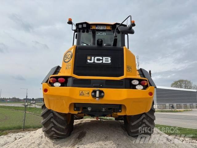 JCB 413 S Iekrāvēji uz riteņiem