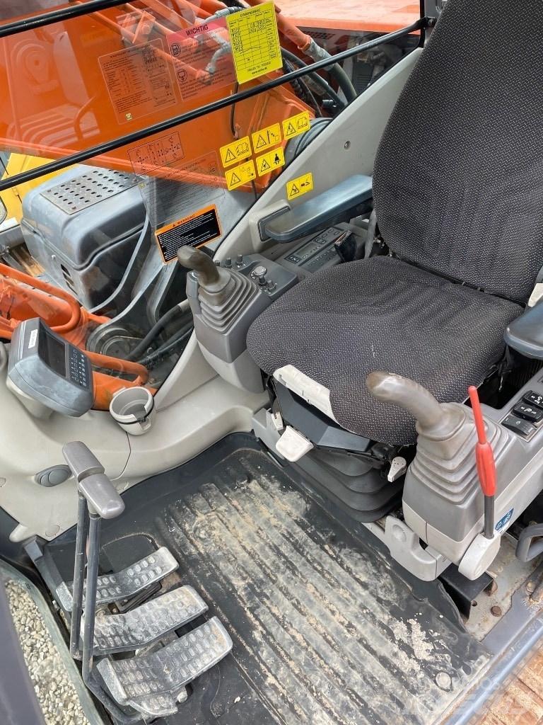 Hitachi ZX350 Kāpurķēžu ekskavatori
