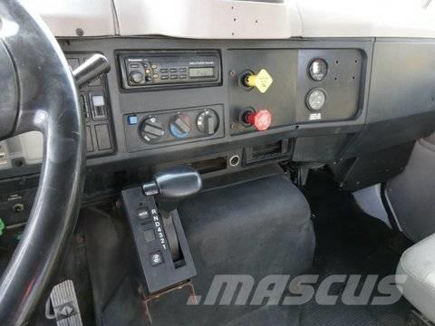International 4900 Šasija ar kabīni