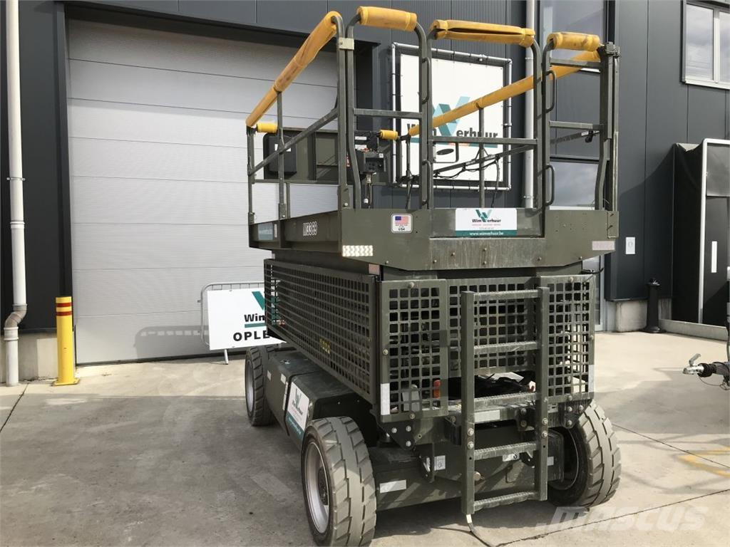 JLG M3369 (4331) Šķerveida pacēlāji