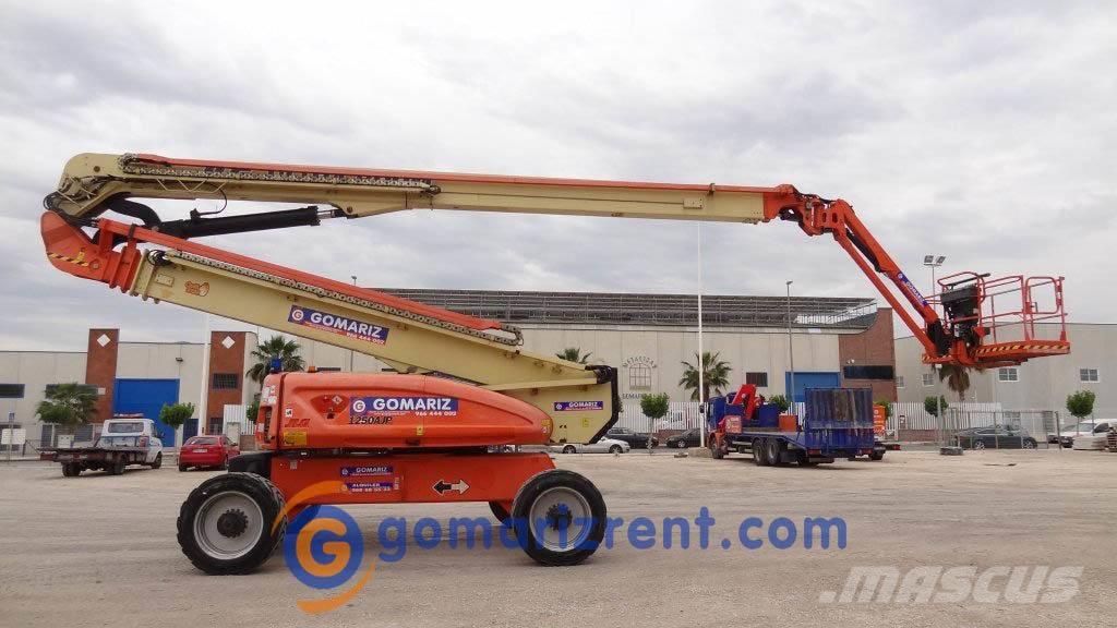 JLG 1250AJP Strēles pacēlāji