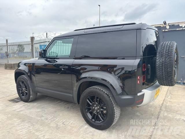 Land Rover Defender Preču pārvadāšanas furgoni
