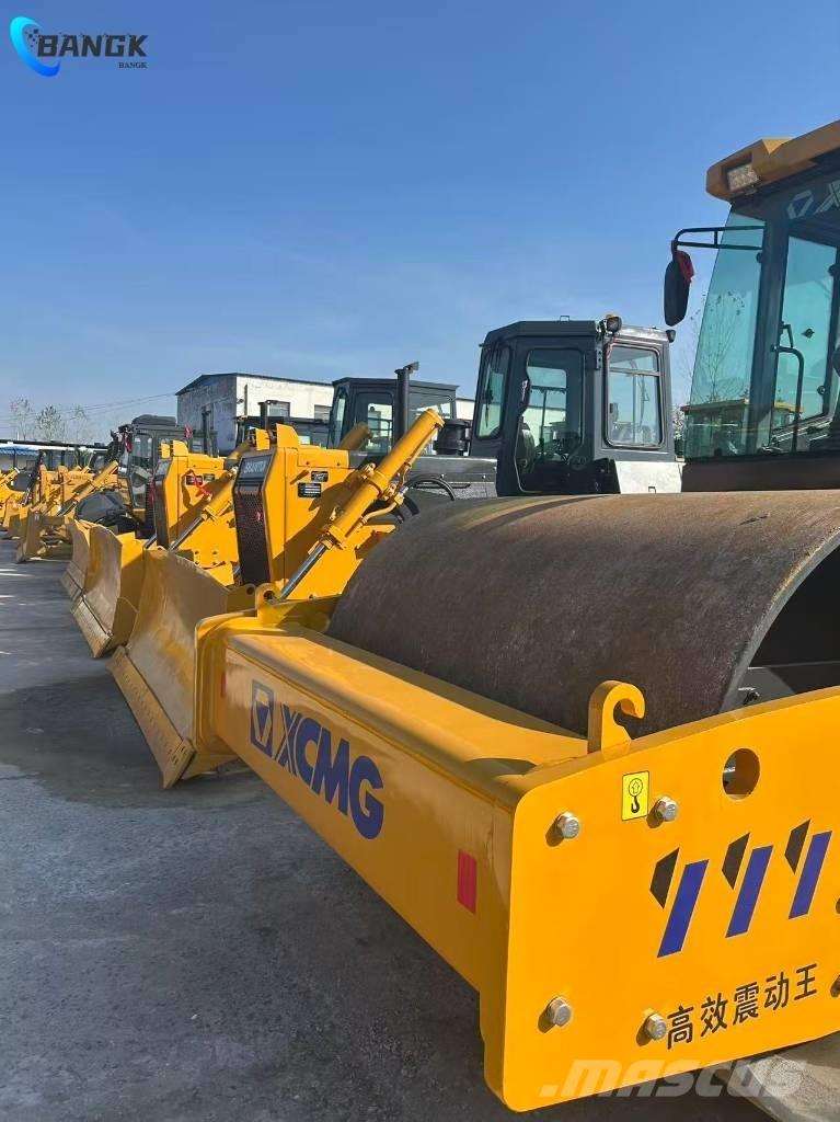 XCMG XS 223 J Vienvalča grunts veltņi