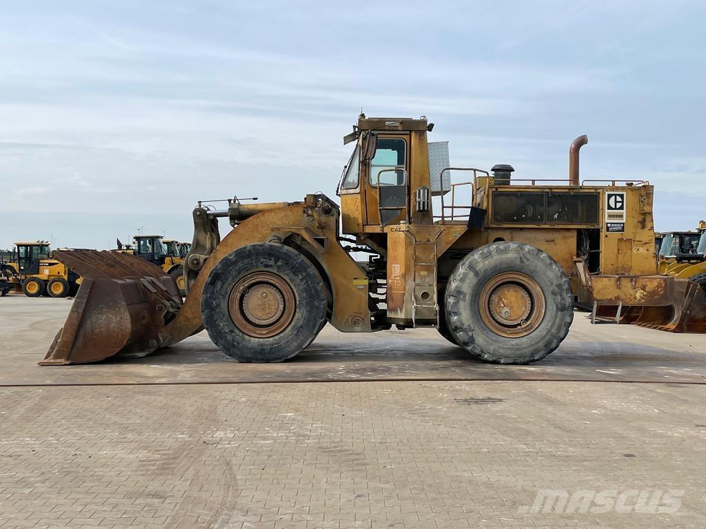 CAT 988B Iekrāvēji uz riteņiem