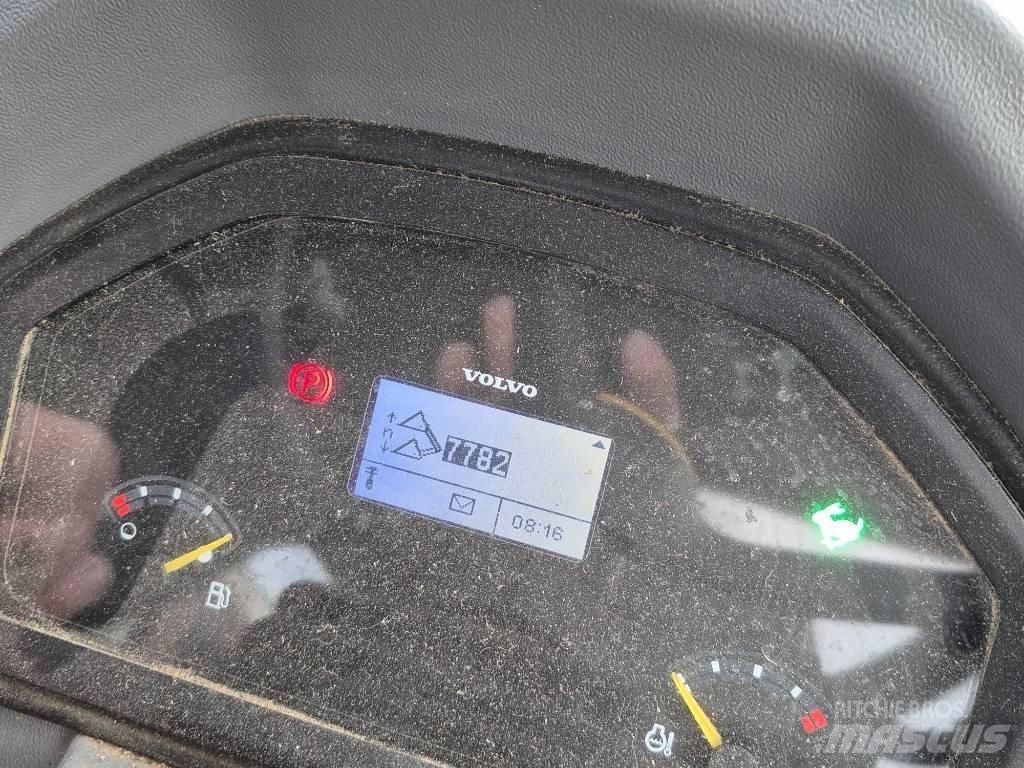 Volvo L 30 G Iekrāvēji uz riteņiem