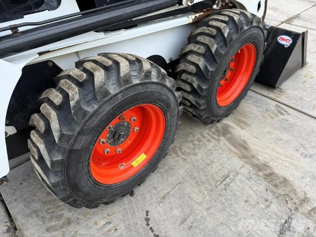 Bobcat S450 Lietoti riteņu kompaktiekrāvēji