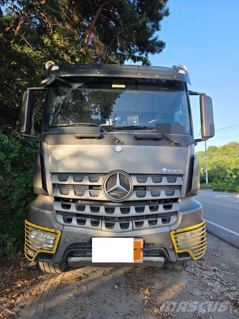 Mercedes-Benz 3951K Mini pašizgāzēji
