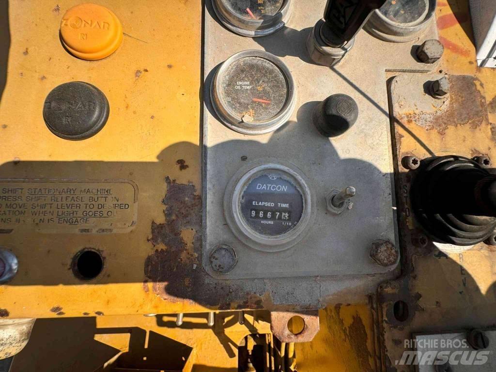 CAT SS 250 Asfalta klājēji