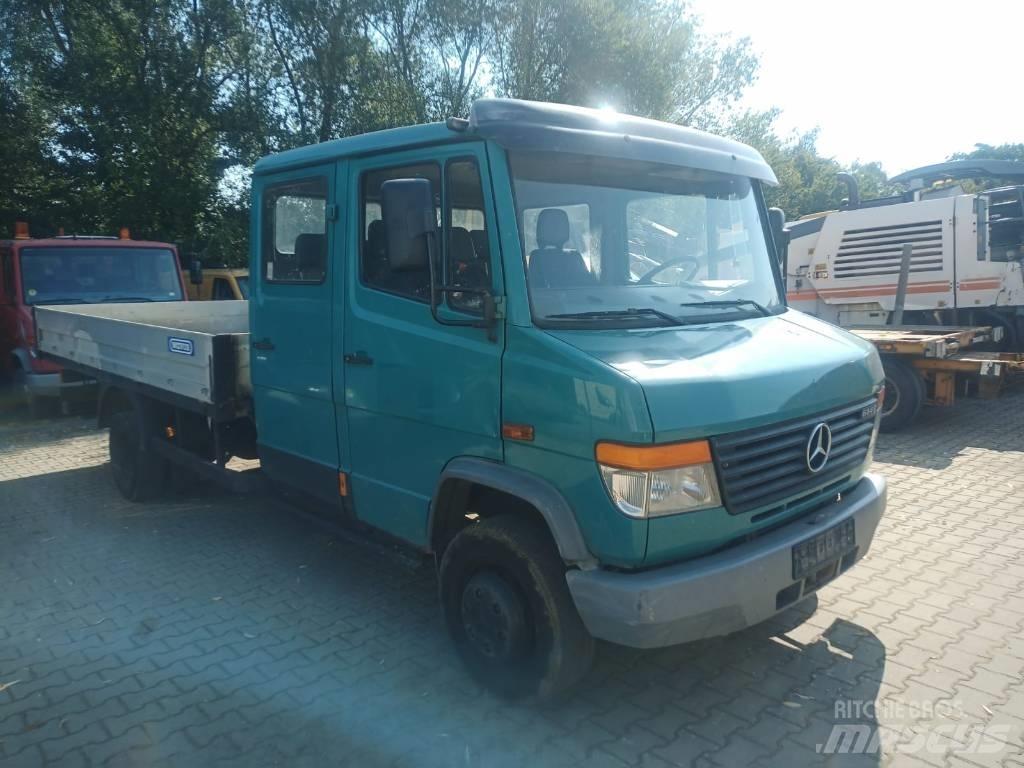 Mercedes-Benz 614 D Tents