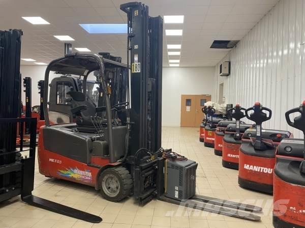 Manitou ME320 Apvidus autokrāvējs
