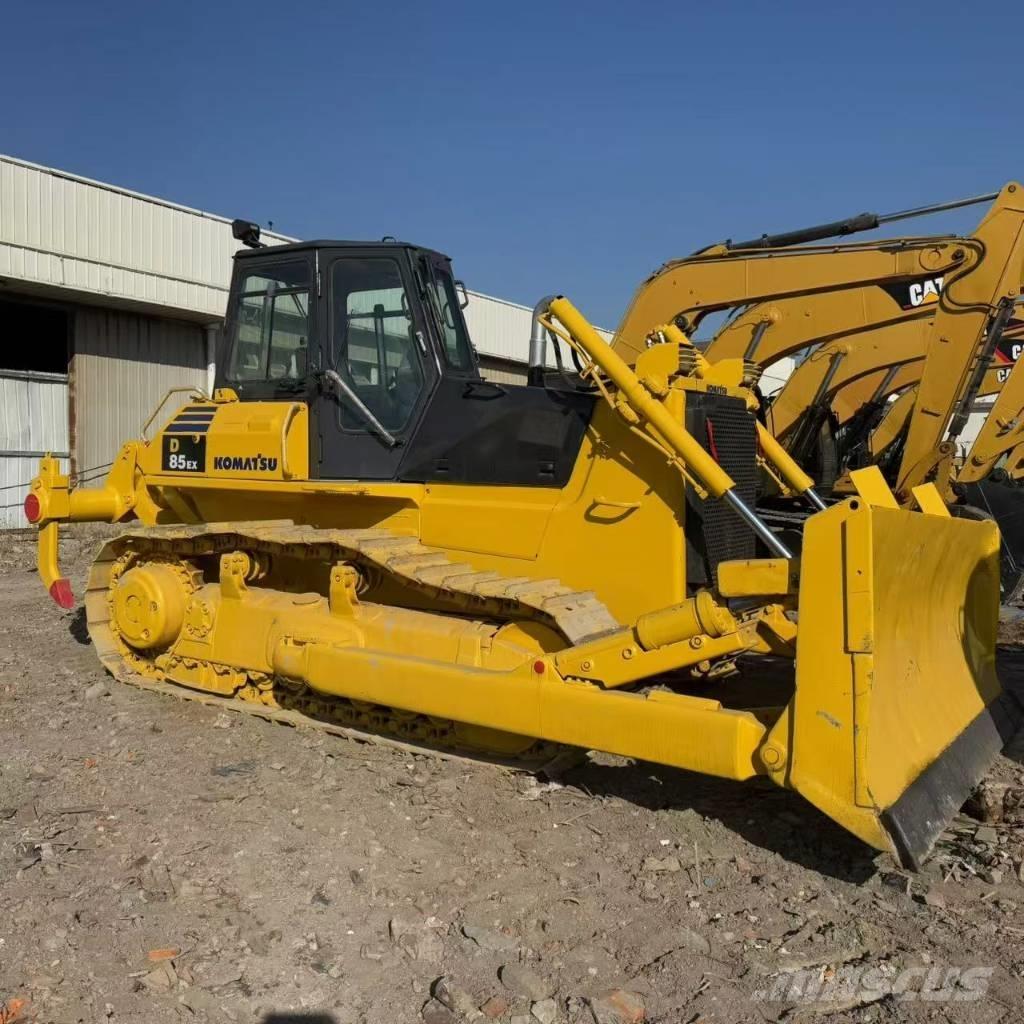 Komatsu D 85 EX-18 Kāpurķēžu buldozeri