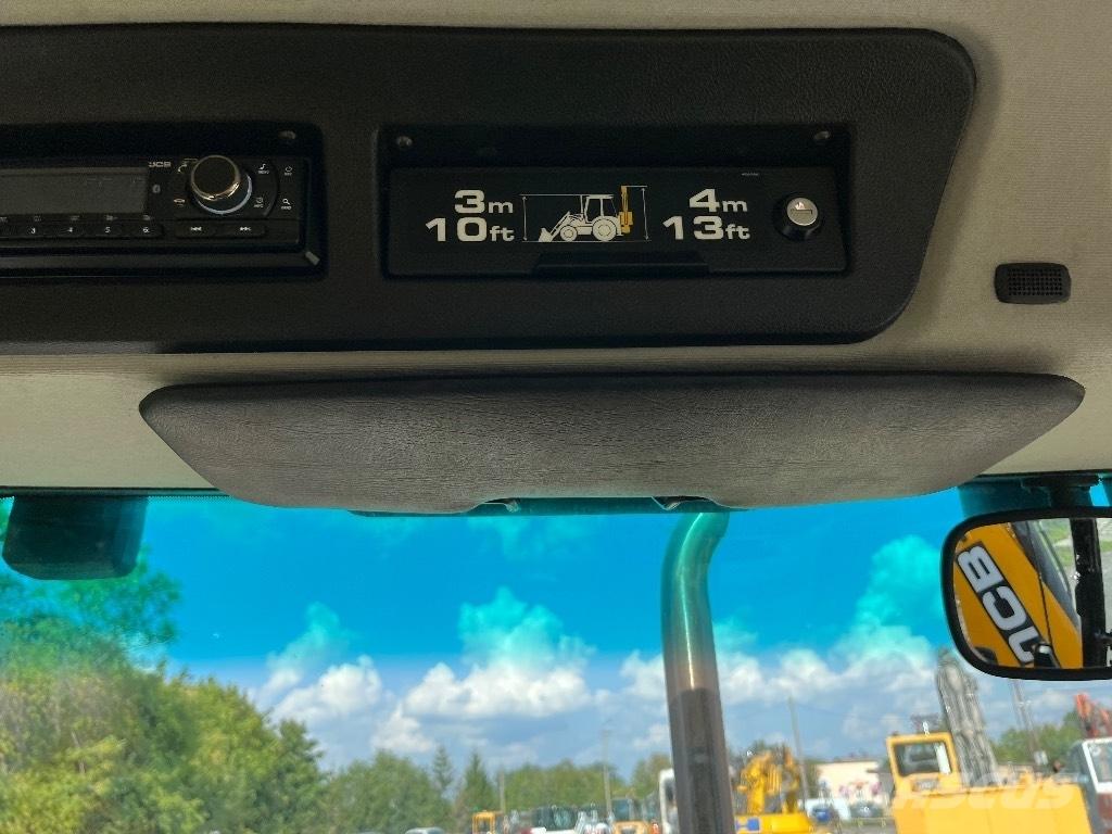 JCB 3 CX Ekskavatori-iekrāvēji