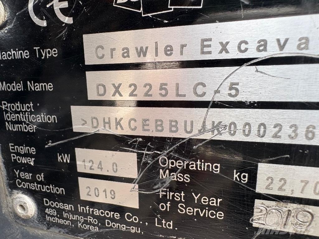 Doosan DX 225 LC-5 Kāpurķēžu ekskavatori