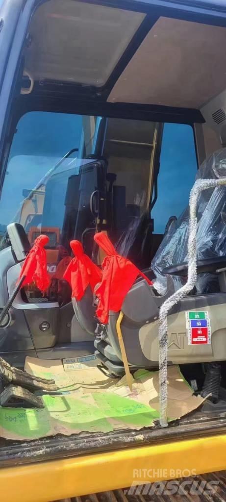 CAT 313D2GC Kāpurķēžu ekskavatori