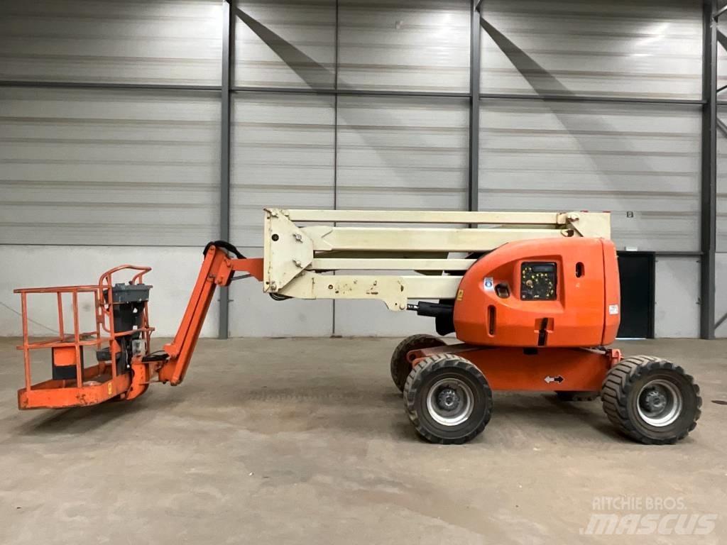 JLG 450 AJ Strēles pacēlāji