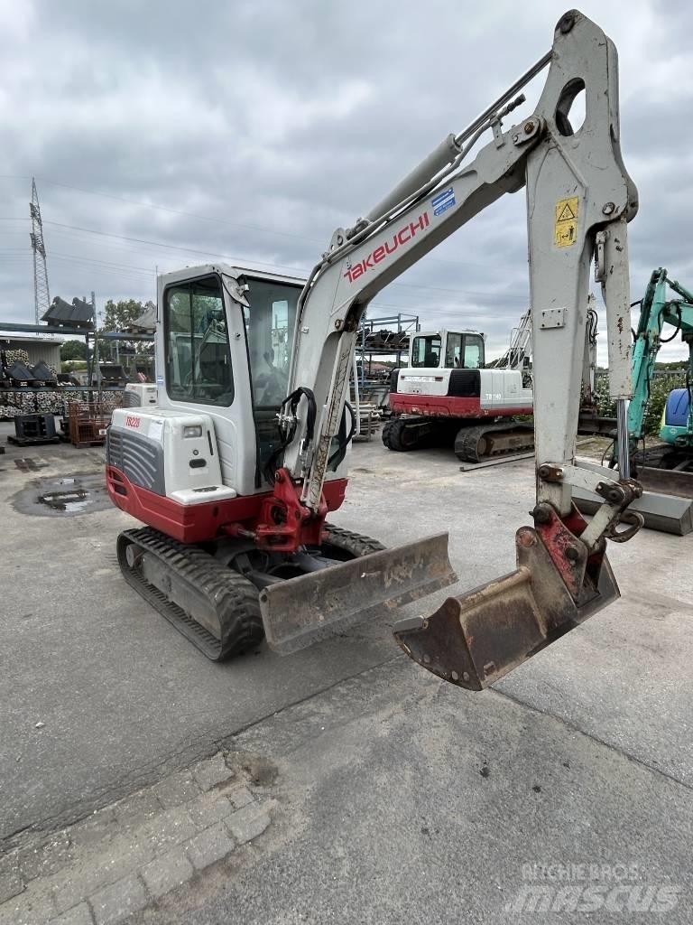 Takeuchi TB 228 Mini ekskavatori < 7 t