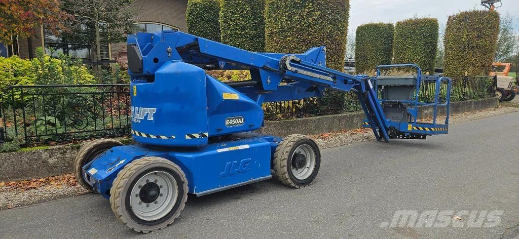 JLG E450aj Strēles pacēlāji