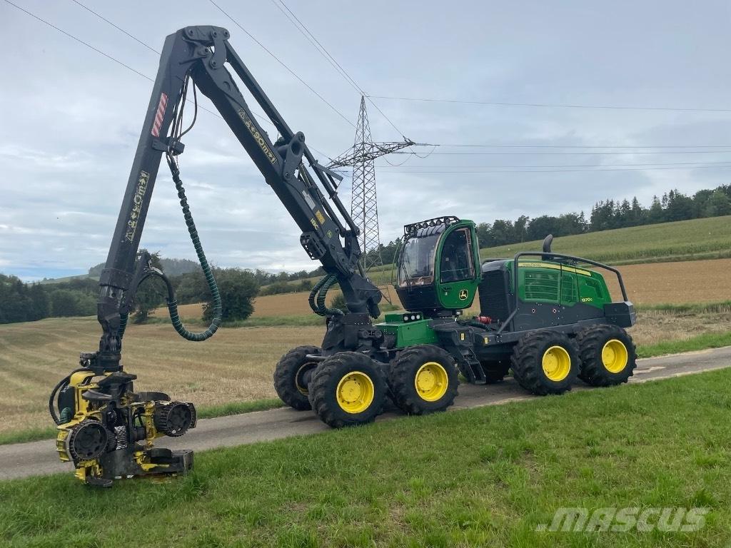 John Deere 1270G 8WD Harvesteri