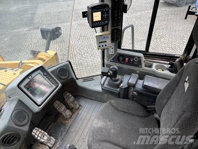 CAT 966 K Iekrāvēji uz riteņiem