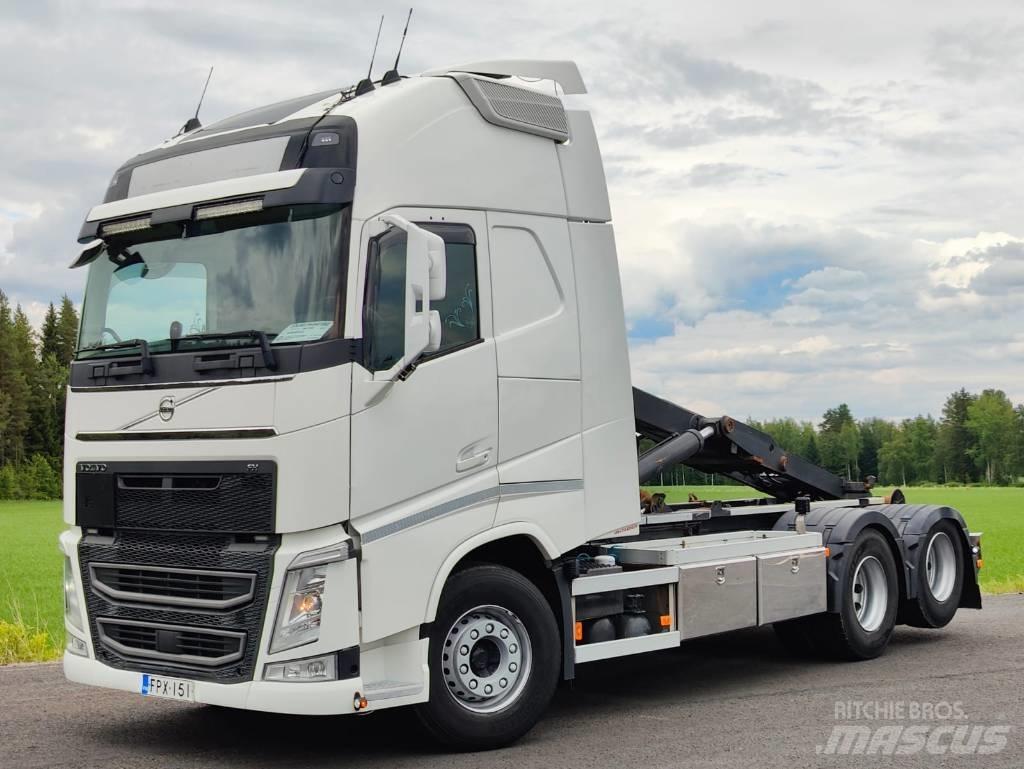 Volvo FH 540 Treileri ar āķi
