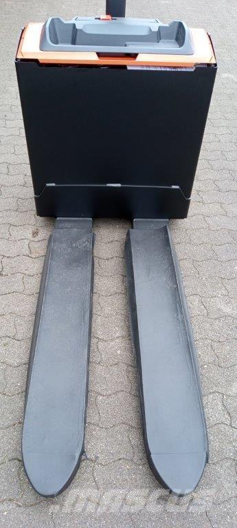 Toyota LWE 200 Krautnētāji